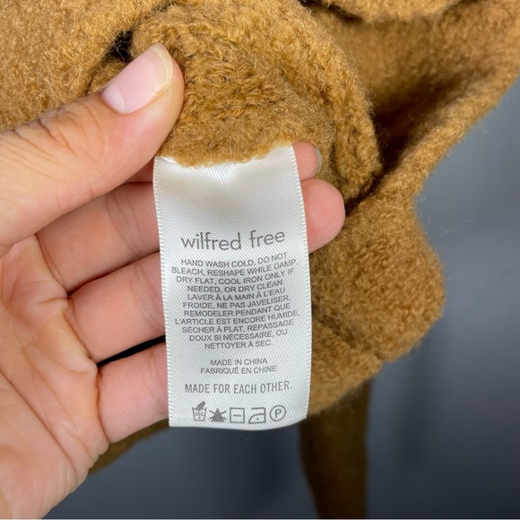 Aritzia Wilfred Free  yellow sweater pullover  half zipped  size  XS - Picture 6 of 9